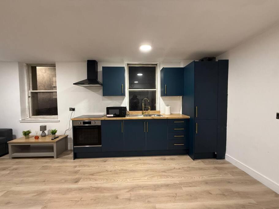 Modern 1 Bedroom - 5 Min Walk From Princess Street Eb1 เอดินบะระ ภายนอก รูปภาพ