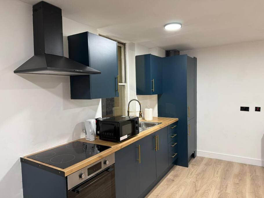 Modern 1 Bedroom - 5 Min Walk From Princess Street Eb1 เอดินบะระ ภายนอก รูปภาพ
